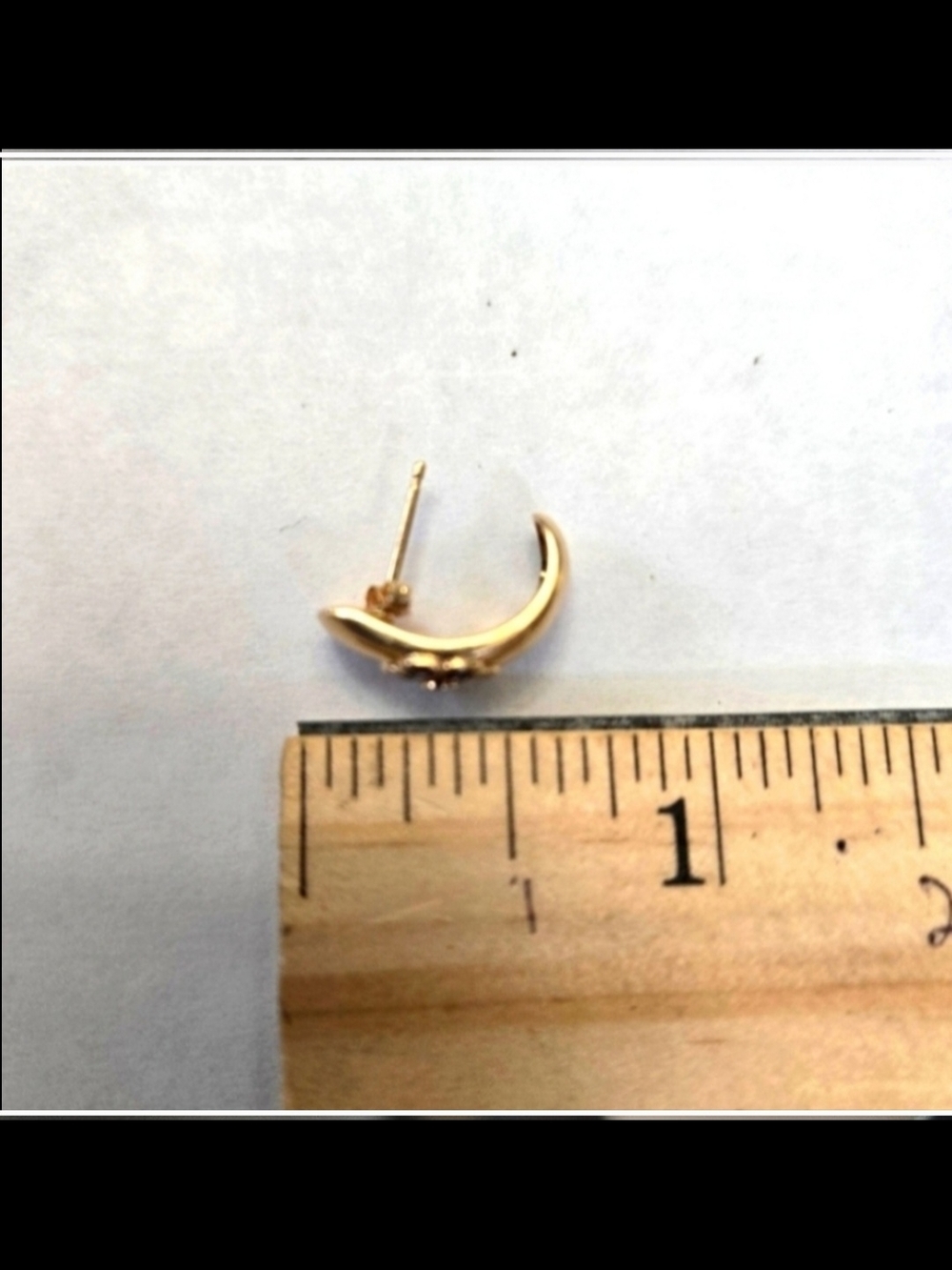 10kt Solid Yellow Gold Genuine Sapphire Open Ended Huggie Earrings - Picture 14 of 14
